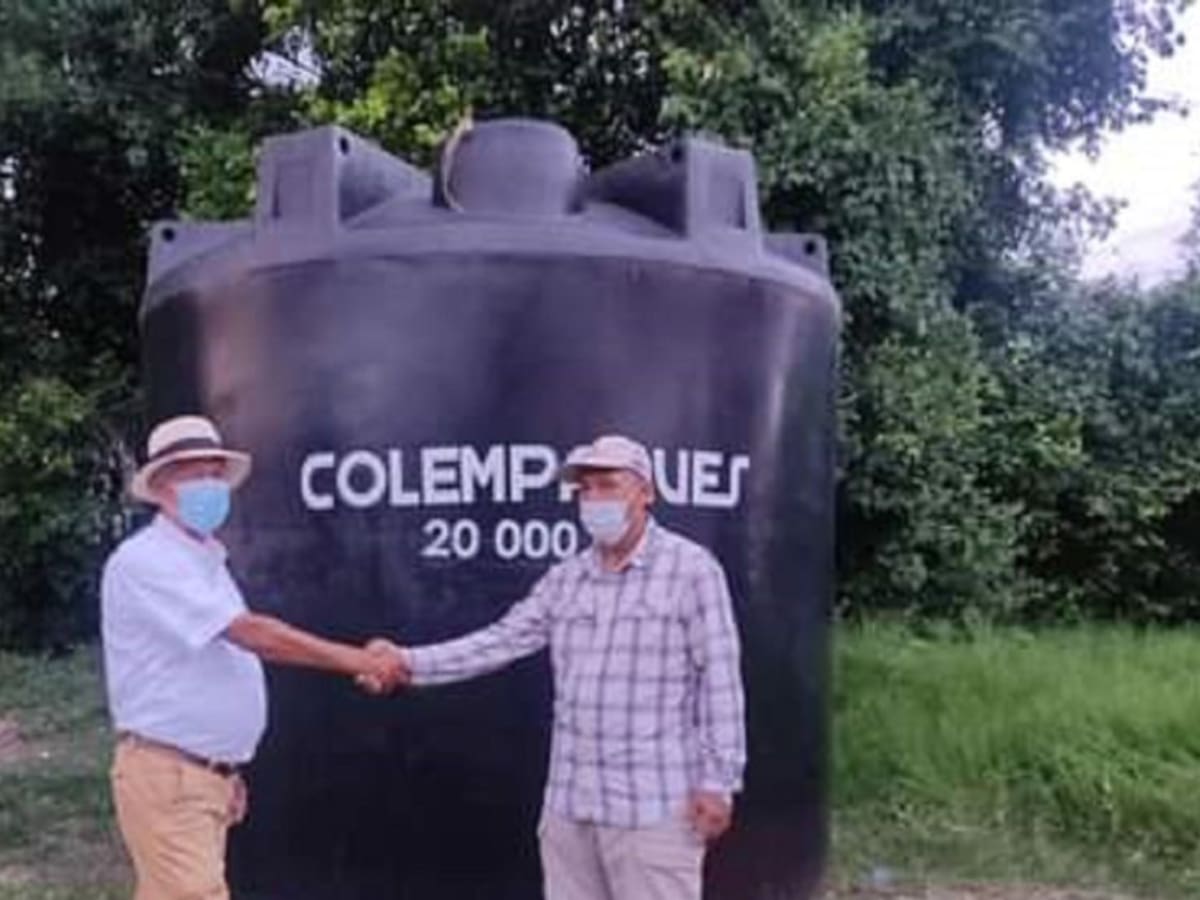Se entrega tanque de agua para apoyar emergencia en Carmen de Bulira