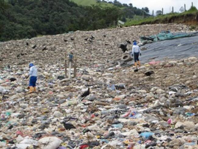 Alerta: Relleno de basuras de Medellín llegaría a su límite en 2014