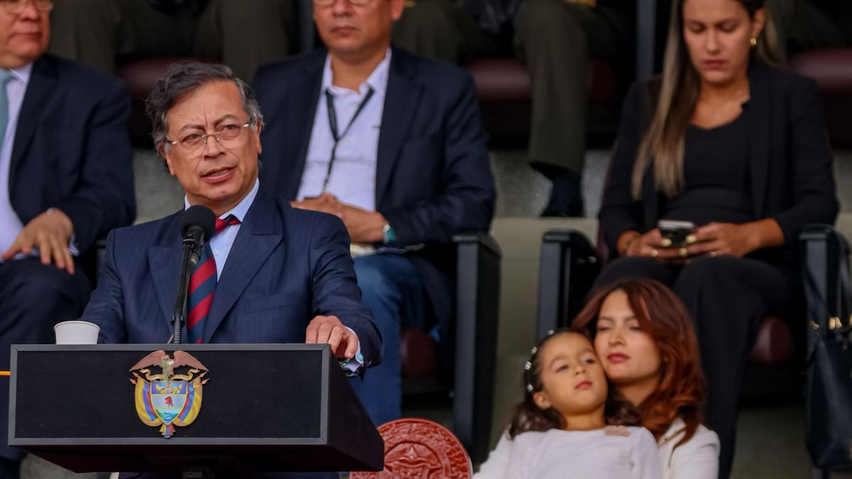 “Hoy ha sido un día de muerte”: Petro rechaza atentado en Cali y ataque a helicóptero en Amalfi