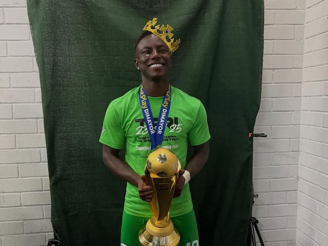 Marino Hinestroza sería nuevo jugador del Boca Juniors / @maarii_angulo