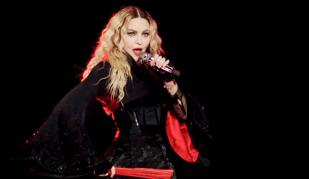 Madonna venderá NFTs donde sale desnuda y dando a luz un árbol