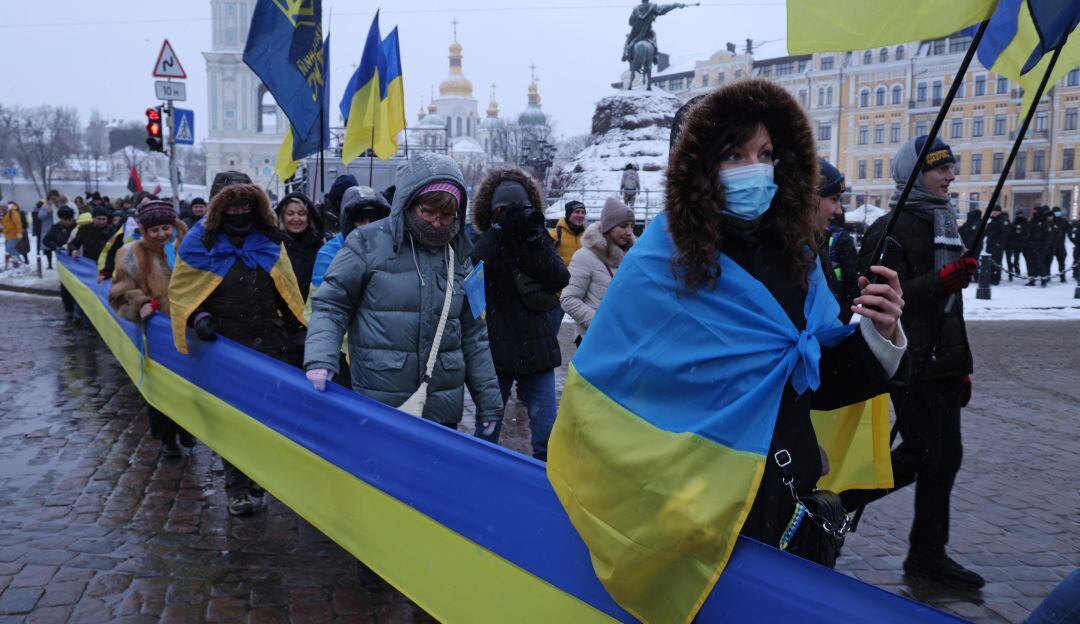 Manifestaciones en Ucrania en rechazo al aumento de tensiones en la frontera con Rusia. 
