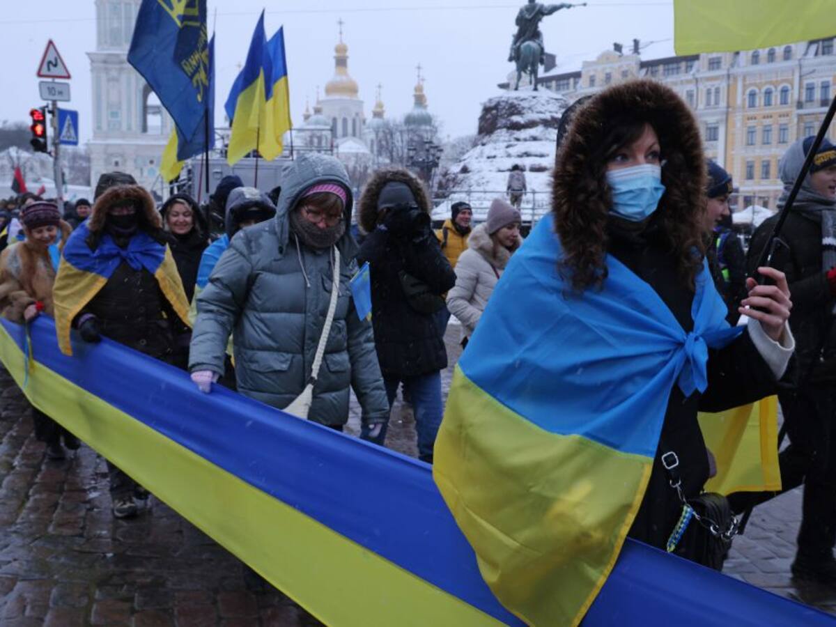 Moscú quiere instalar un dirigente prorruso en Ucrania: R. Unido