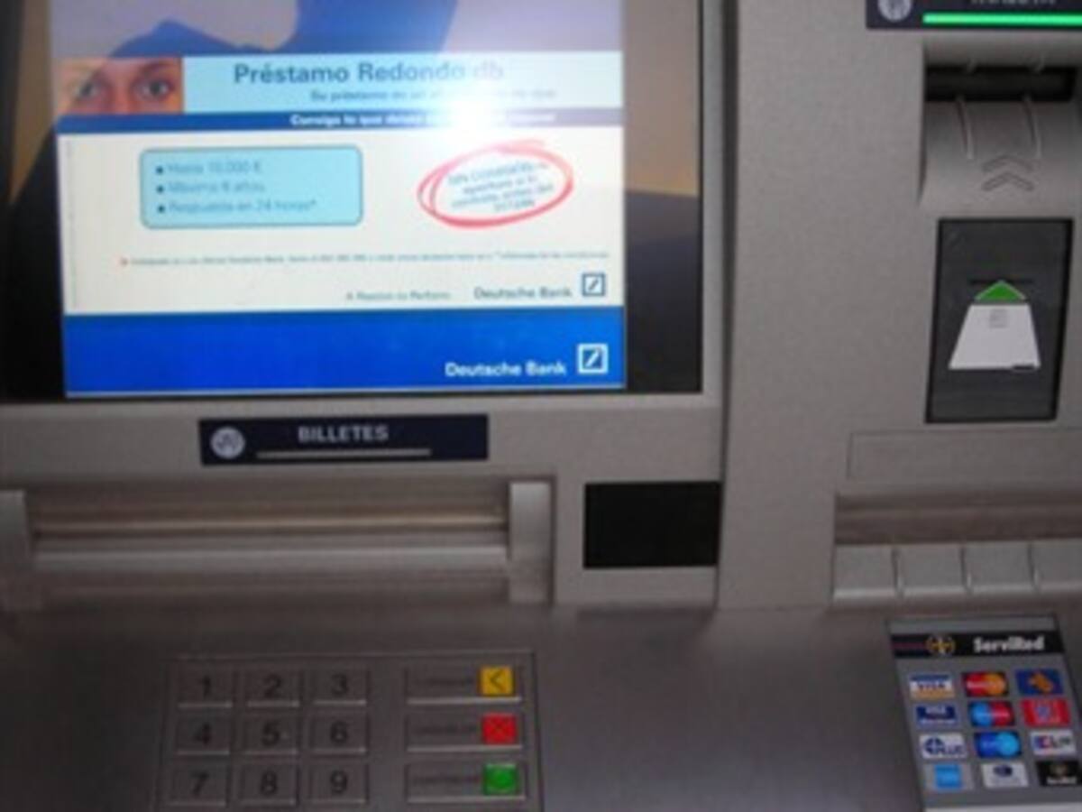 Colombianos continúan quejándose por servicios de los bancos