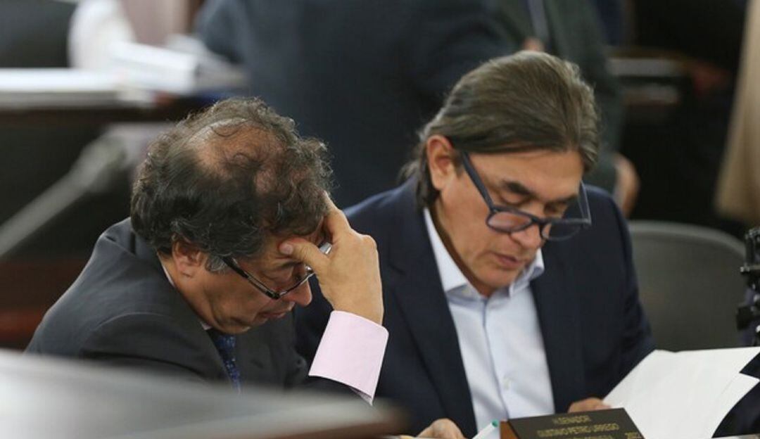 Gustavo Petro y Gustavo Bolívar en el Congreso.