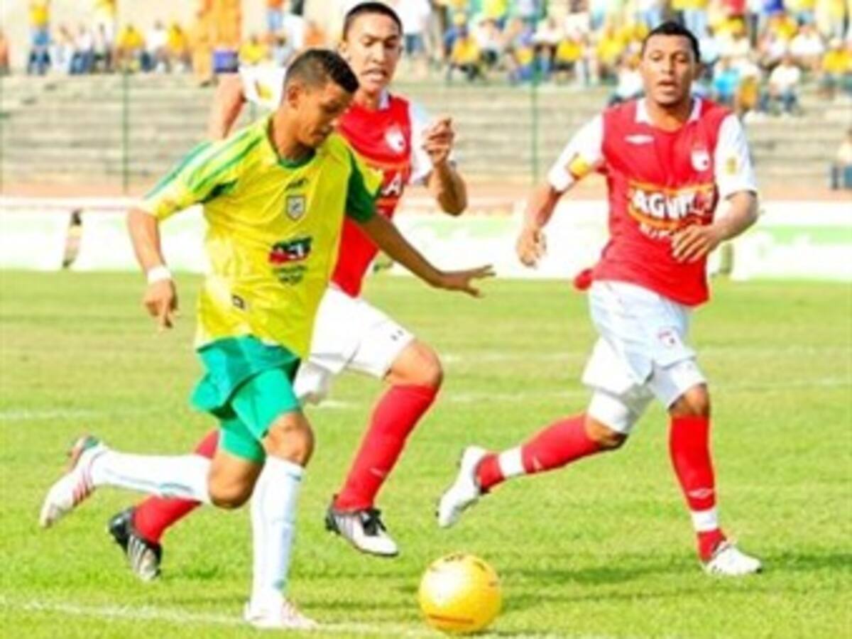 Santa Fe espera detener al líder Real Cartagena en El Campín de Bogotá