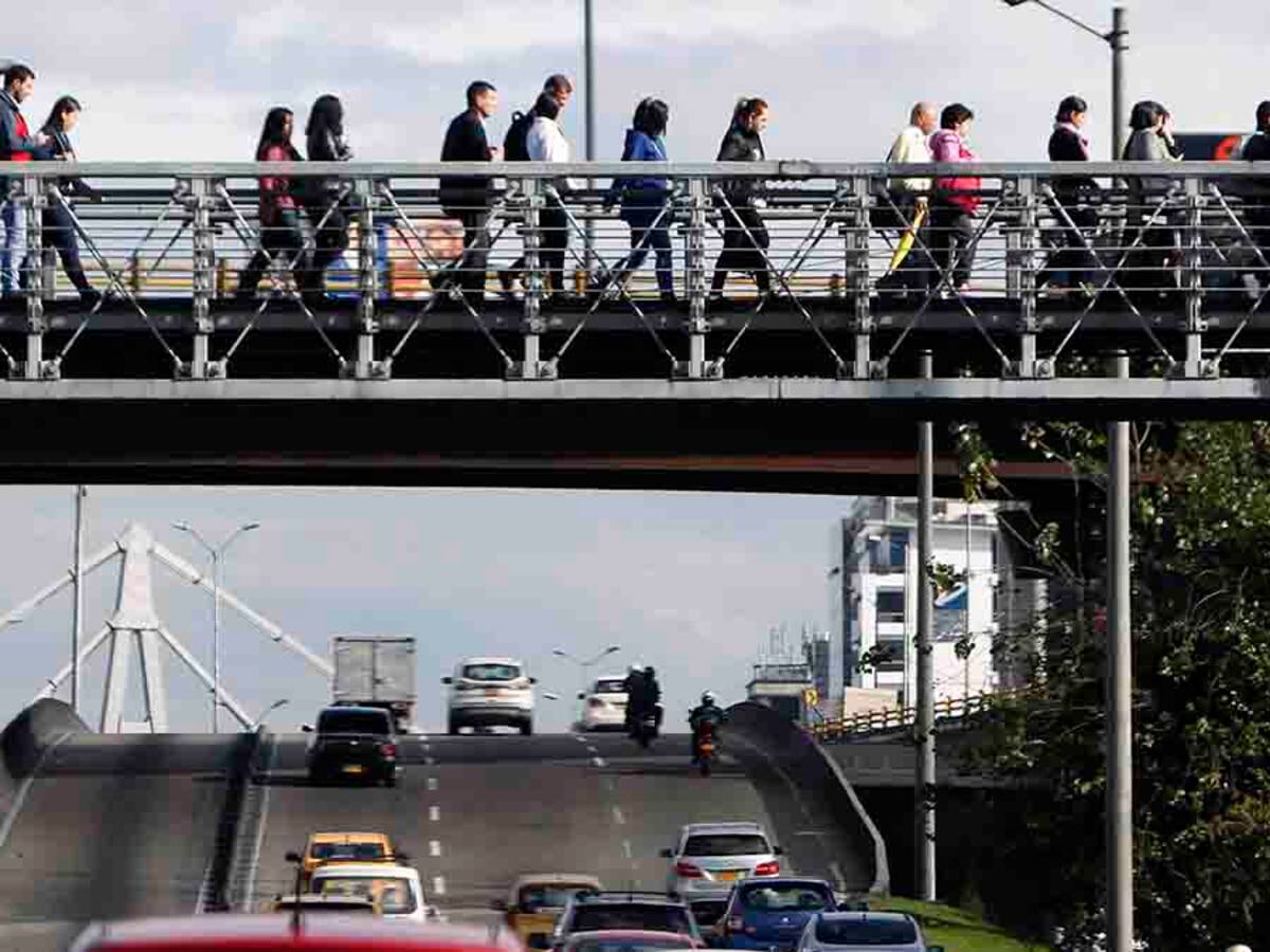 Remodelación de puentes peatonales mejorará la seguridad en Bogotá