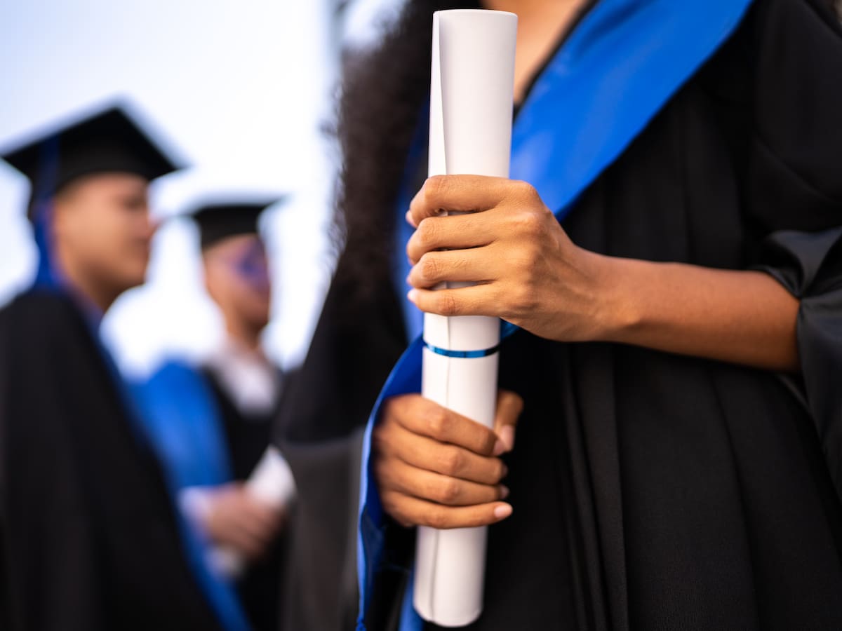 Convalidar títulos extranjeros en Colombia será más sencillo: MinEducación explica nuevo convenio