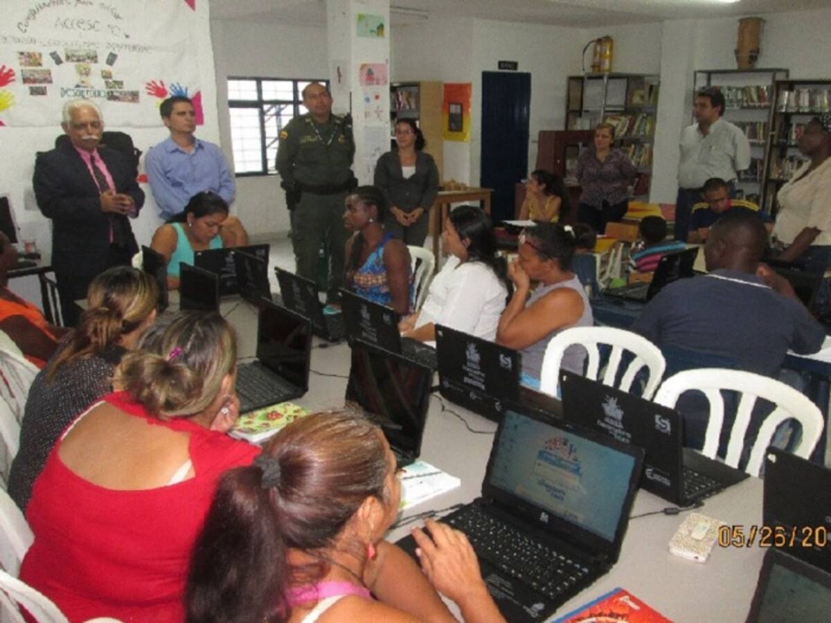 Universidad Santiago de Cali capacita a adultos con pocas oportunidades de estudio