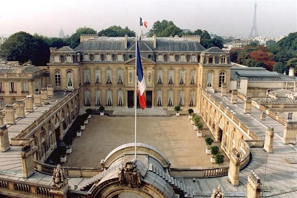 Allanan palacio presidencial de Francia por posibles irregularidades los contratos para ceremonias