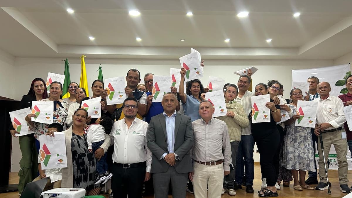 Alcalde de Armenia, James Padilla García, sobre entrega de titulación de predios