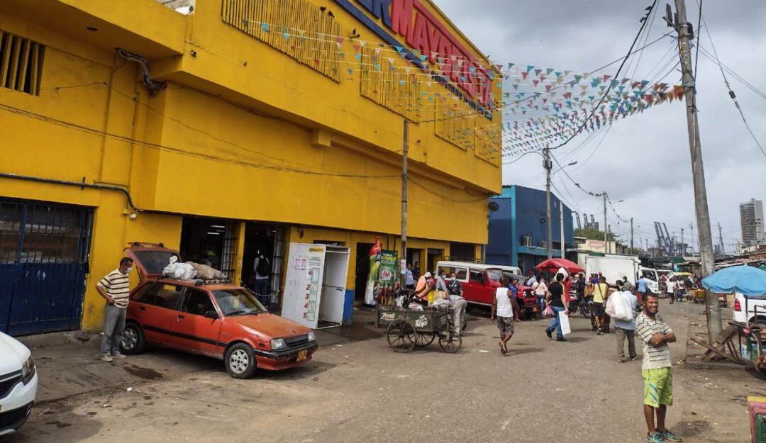 Comerciantes aseguran que el distrito también debe centrar su atención en los pequeños vendedores que incumple las medidas de bioseguridad
