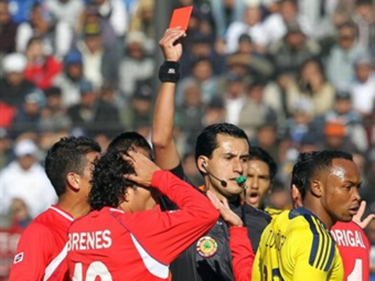 Una fecha de sanción para Randall Brenes tras expulsión en partido Colombia-Costa Rica