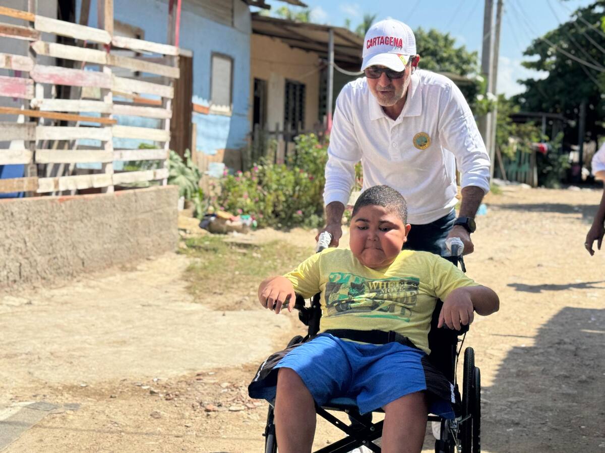 Alcaldía de Cartagena entrega 53 sillas de ruedas para promover la inclusión