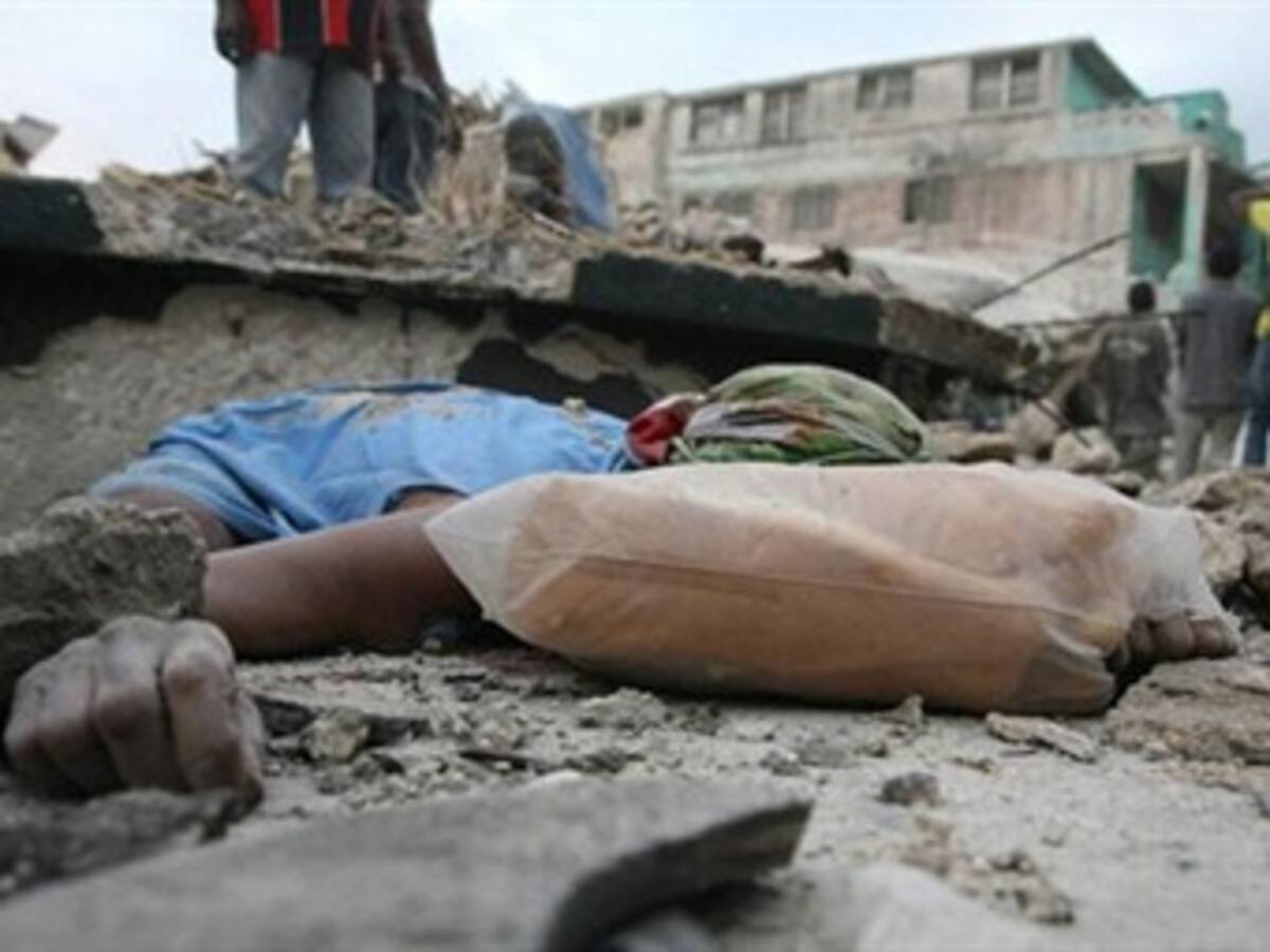 Más de cien mil muertos en Haití, según el primer ministro