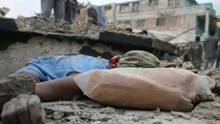 Más de cien mil muertos en Haití, según el primer ministro