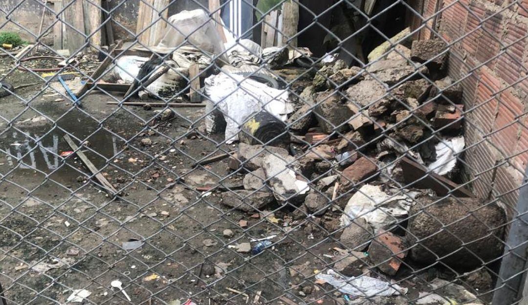Sitio de donde salen los roedores en el barrio El Muelle