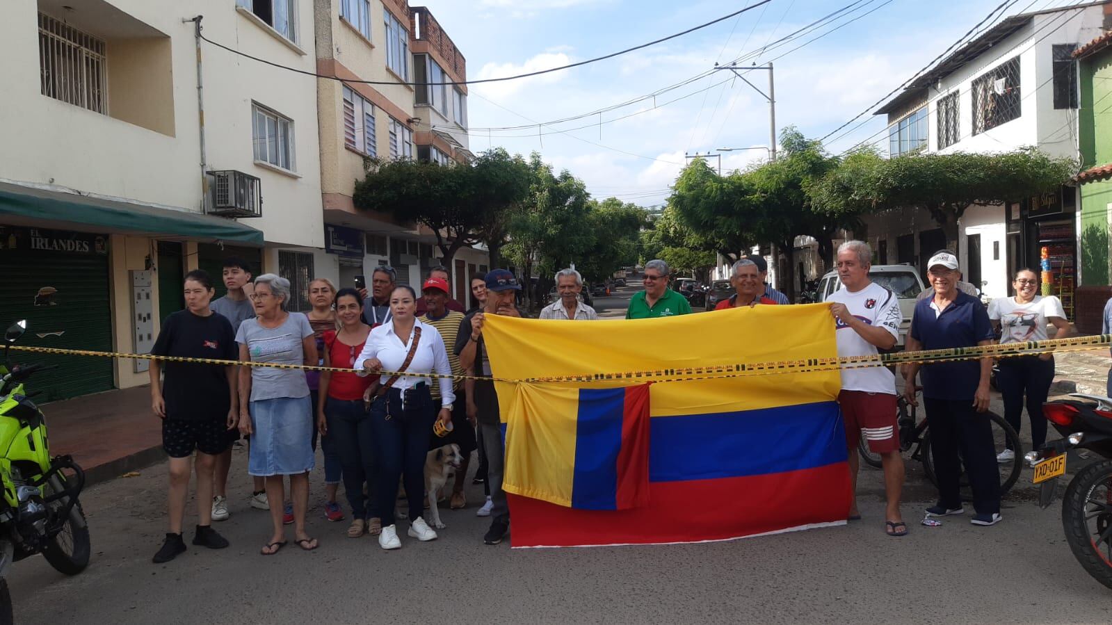 Comunidad del barrio El Llano protesta por el mal estado de la malla vial en el centro de de Cúcuta