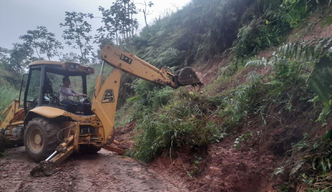 Trabajos en zonas afectadas por la ola invernal