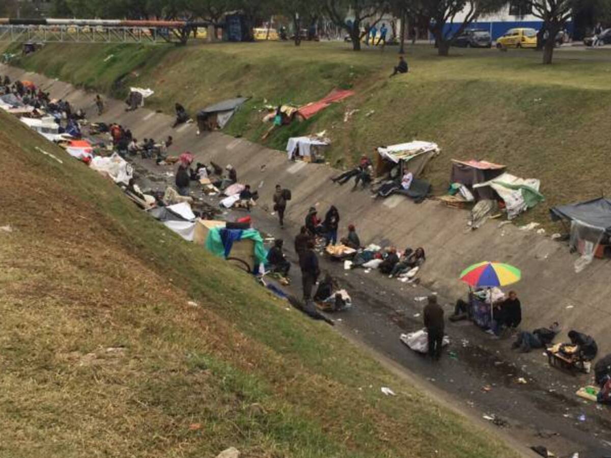 Denuncian nuevo "gancho" en el caño de la Carrera 30