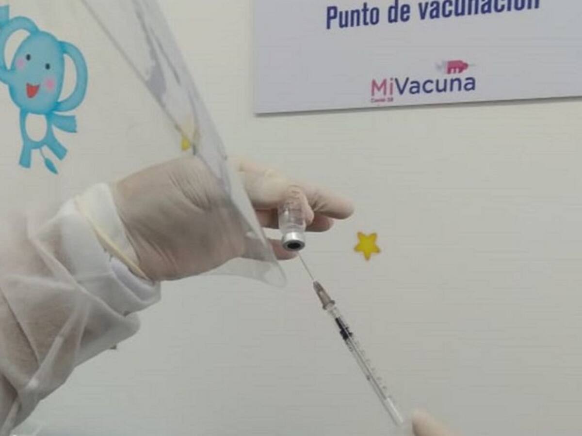 En Armenia inició aplicación de dosis de refuerzo para mayores de 60 años