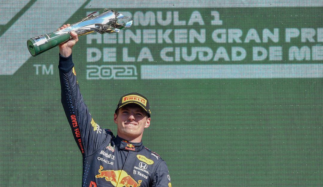 Max Verstappen celebra en el GP de México.