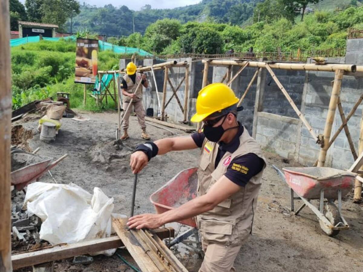 Batallón de Desminado Humanitario aporta al plan de vivienda de Caldas
