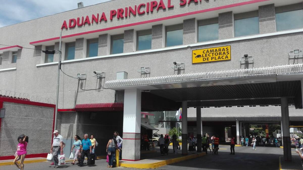 Connacionales desde el Táchira se movilizan para votar en frontera