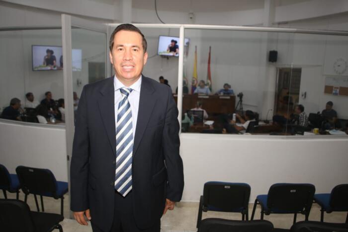 La demanda tendrá inserta la solicitud de suspensión provisional de la elección del Contralor de Neiva.