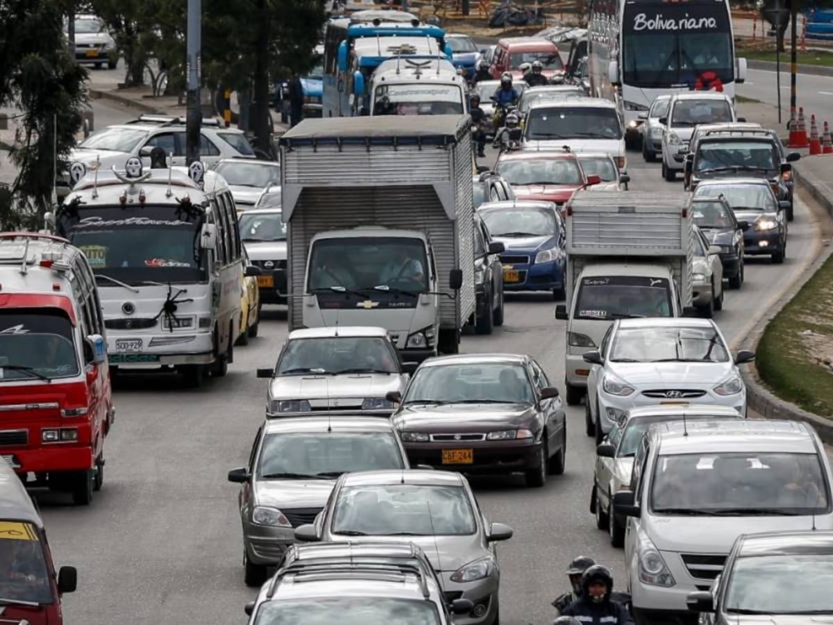 ¿Fin del pico y placa pago en Bogotá? "Hay que evaluarlo", Claudia López