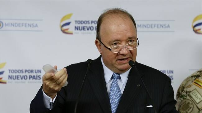 El ministro de Defensa, Luis Carlos Villegas, se refirió a la captura de cuatro personas por parte de las autoridades ecuatorianas en el vecino país, como presuntos disidentes de las Farc. Foto: Colprensa