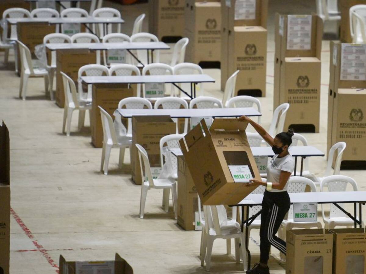 Elecciones: Se abren urnas para elegir Congreso y candidatos a presidencia