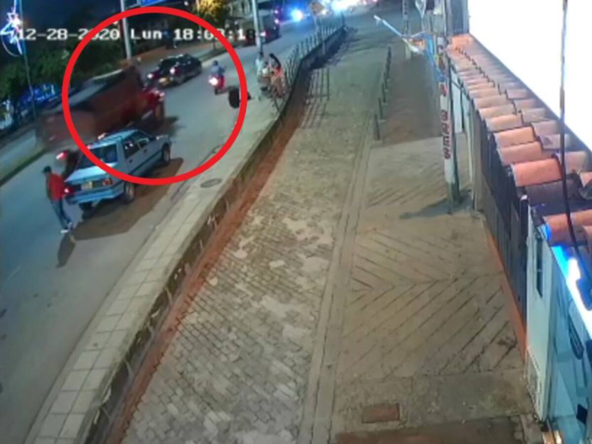 VIDEO: Motociclista falleció tras ser arrollado por volqueta
