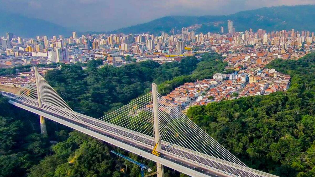 Ismael Estrada Cañas, director del centro de información empresarial de la Cámara de Comercio de Bucaramanga