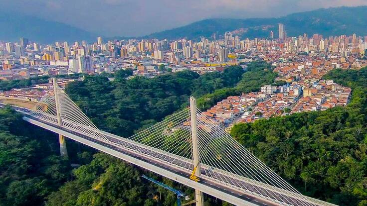 Ismael Estrada Cañas, director del centro de información empresarial de la Cámara de Comercio de Bucaramanga