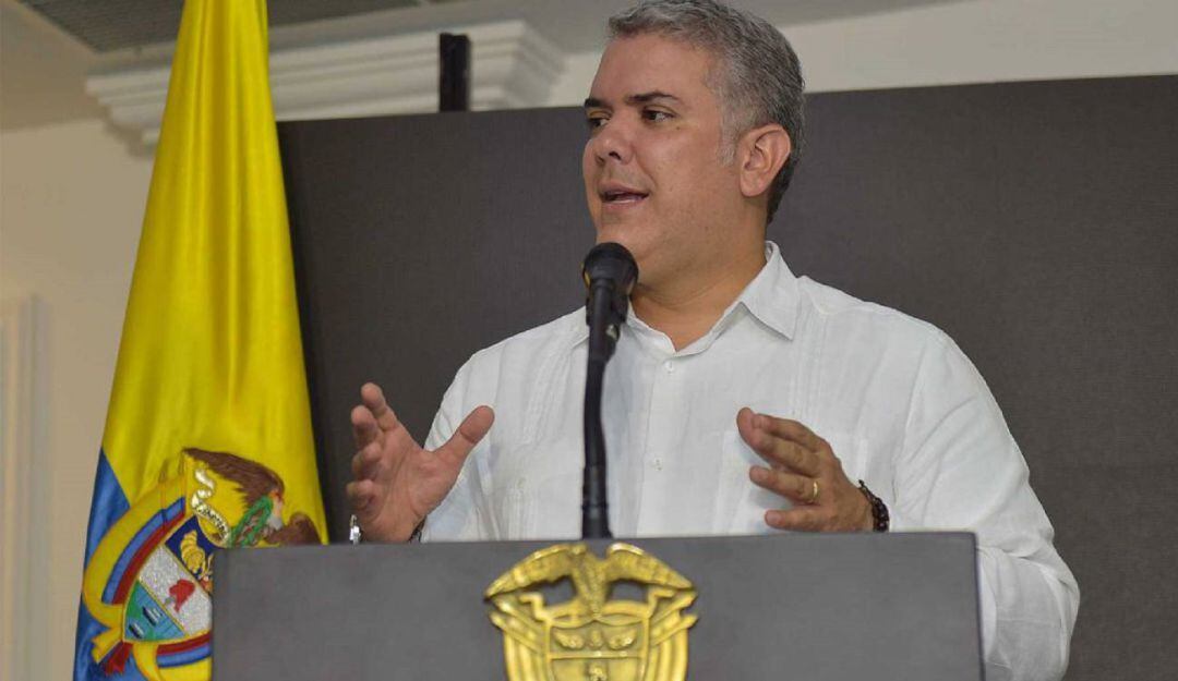 En la comitiva presidencial, lo acompañaban el ministro del interior y de defensa