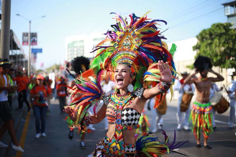 La reina Valeria Abuchaibe durante la Gran Parada de Tradición.