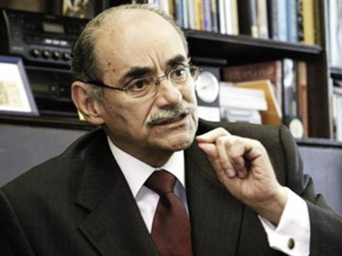 Horacio Serpa no descarta volver al Senado si Uribe se lanza