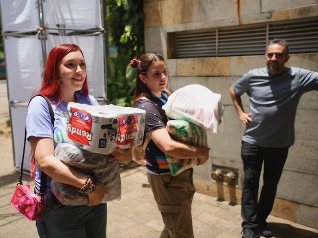 Punto de recolección de ayudas en Medellín para damnificados por el terremoto. Cortesía: Alcaldía de Medellín.