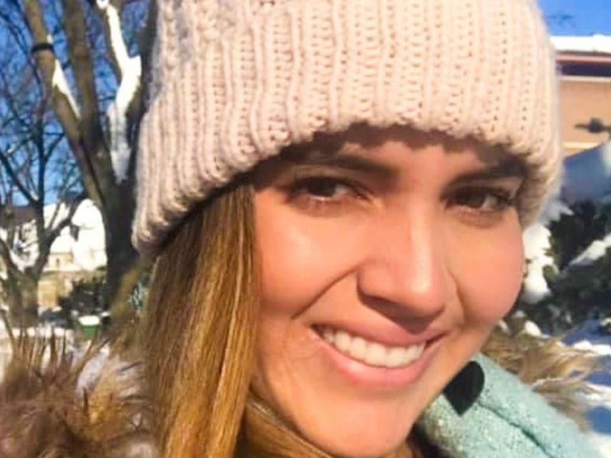 Instagramer caleña llora tras recibir residencia canadiense