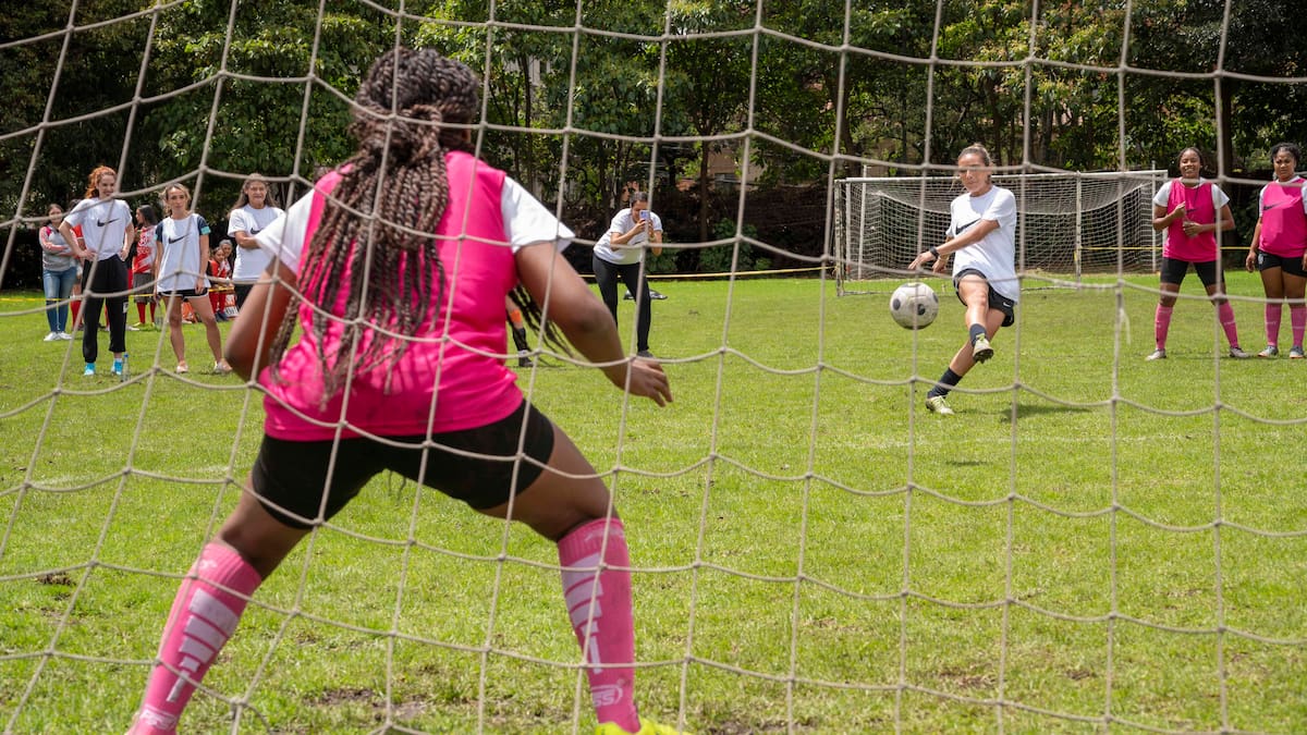 Goleadoras, la fundación que quiere llevar a 15 niñas futbolistas de Chocó a Qatar