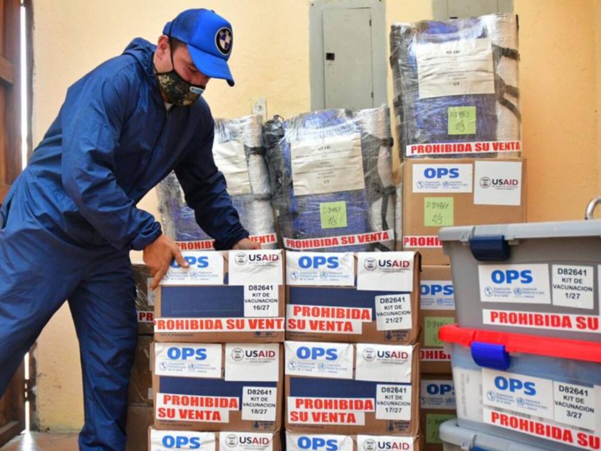 Organización Panamericana de la Salud dona kits de vacunación en Cartagena
