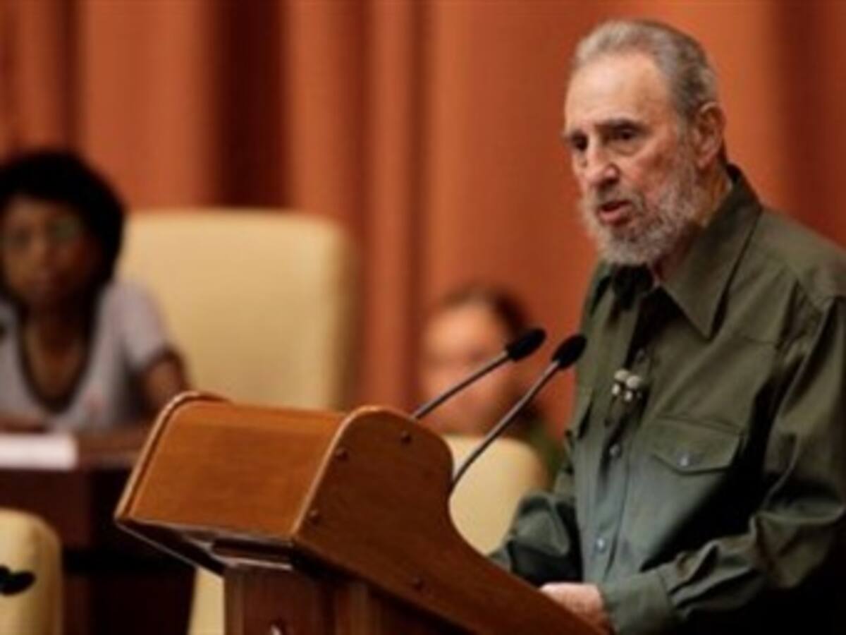 Fidel Castro interviene en la Asamblea Nacional tras cuatro años de ausencia