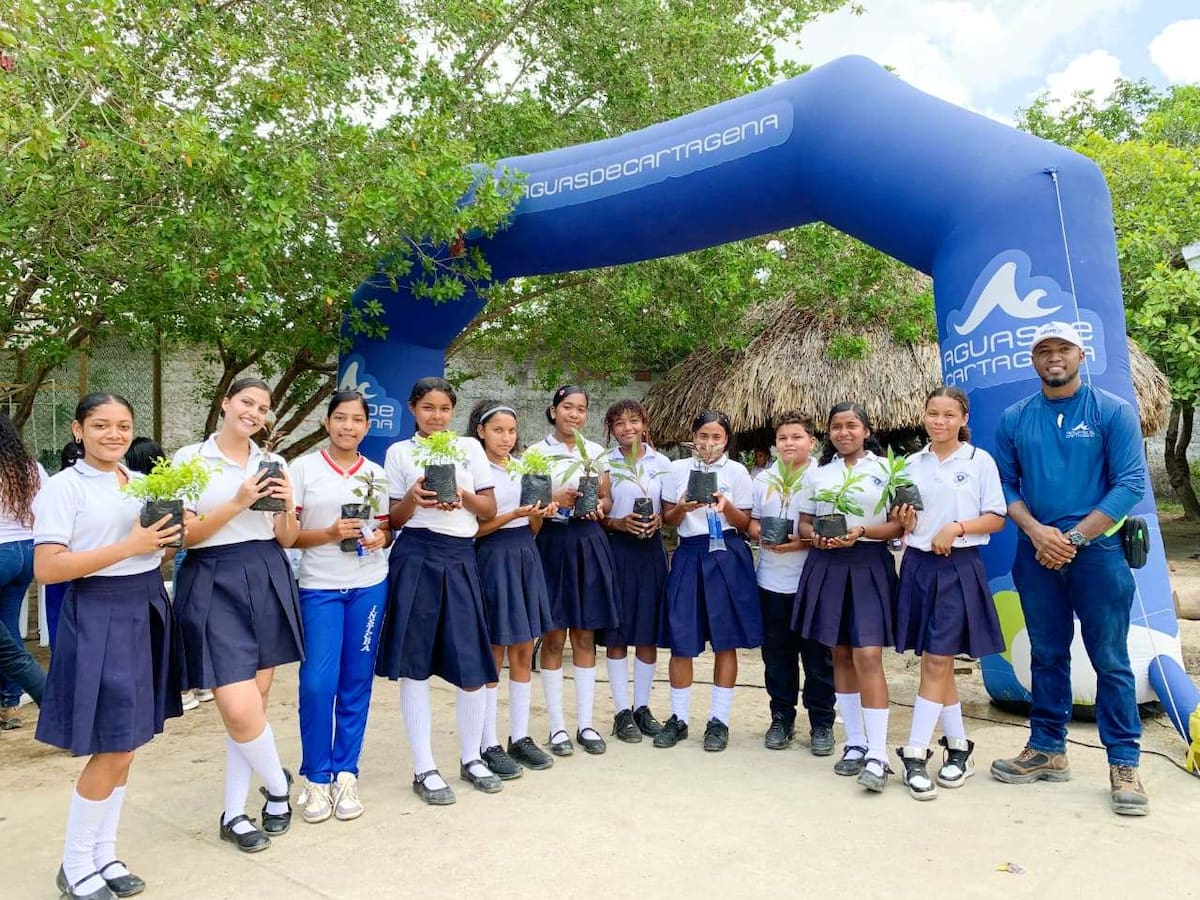 Aguas de Cartagena sensibiliza a más de 600 estudiantes