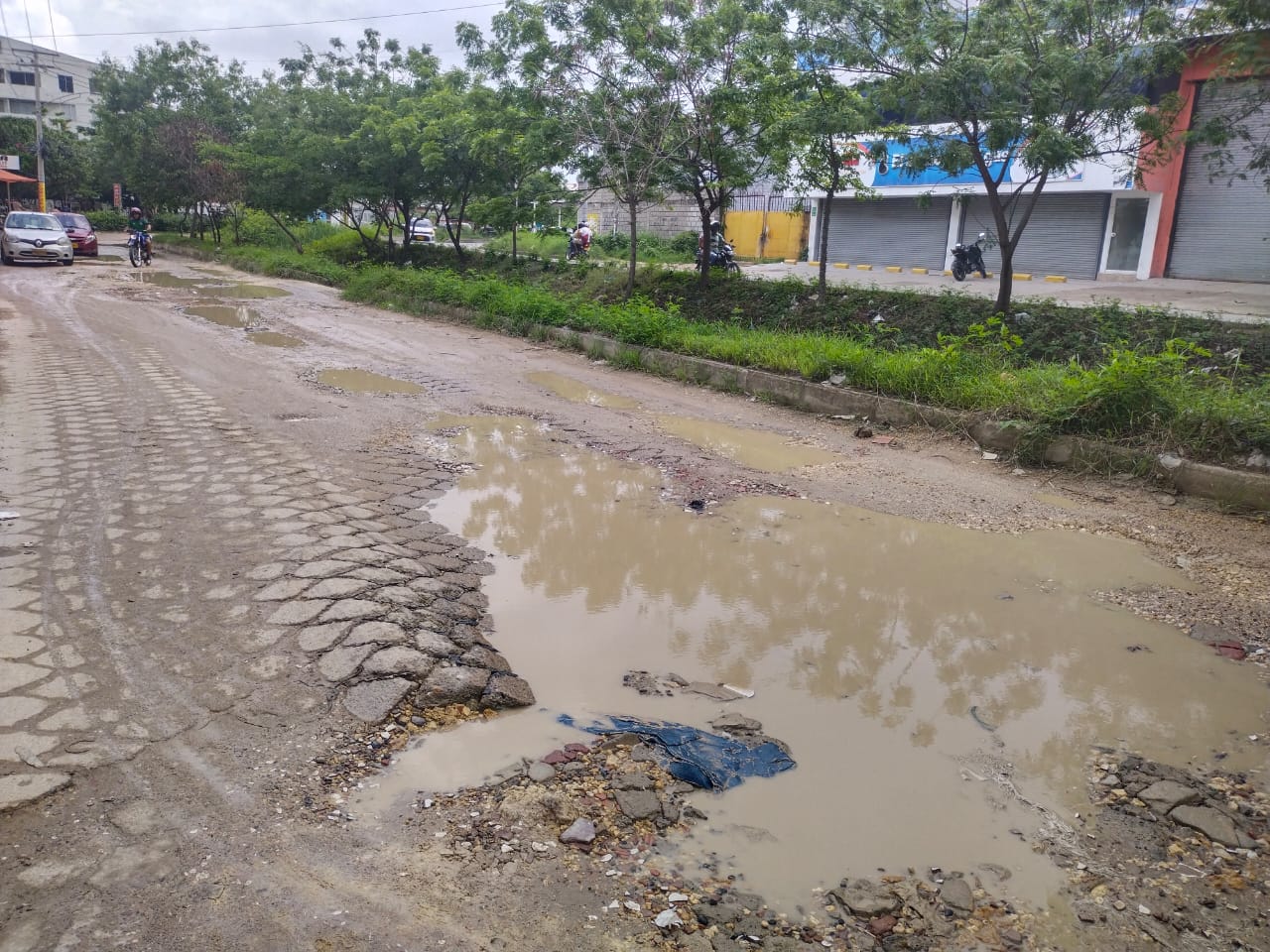 Que inicie pronto: vecinos de La Carolina celebran anuncio de intervención de la vía