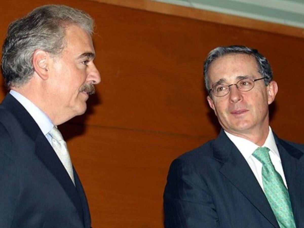 Avanza posible alianza Uribe-Pastrana para las elecciones del 2018