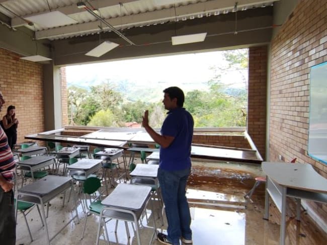 Por daños, colegio de Charalá no regresó a clases