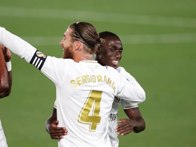 Golazo de Ramos y victoria del Real Madrid que mantiene el liderato