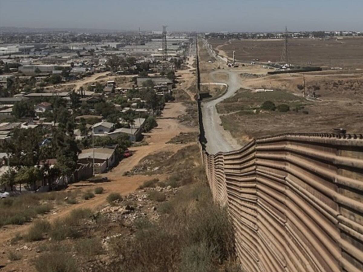 Comité del Congreso de EEUU aprueba 10.000 millones de dólares para el muro