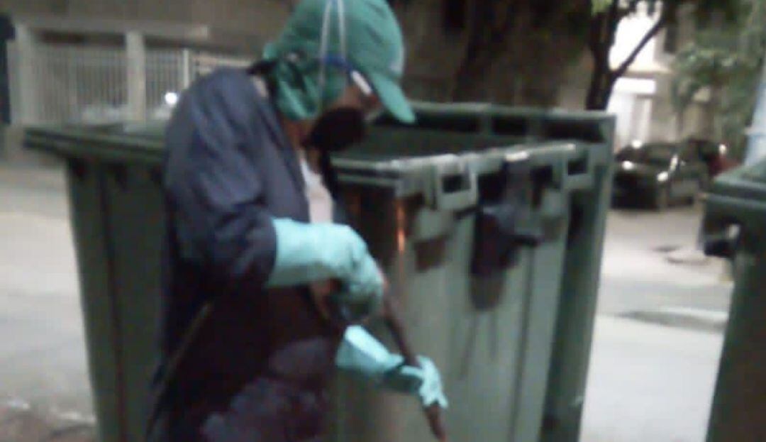 Limpieza de canecas en Santa Marta